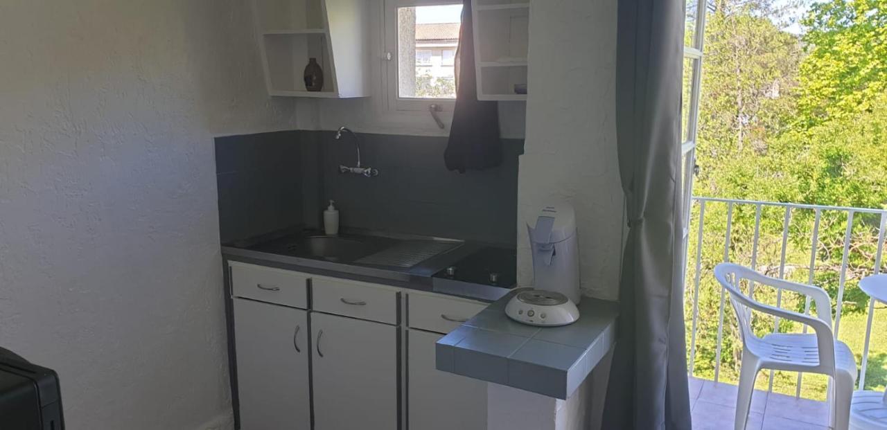Gréoux-les-Bains Studio Lou Paradou Residence Le Provence מראה חיצוני תמונה
